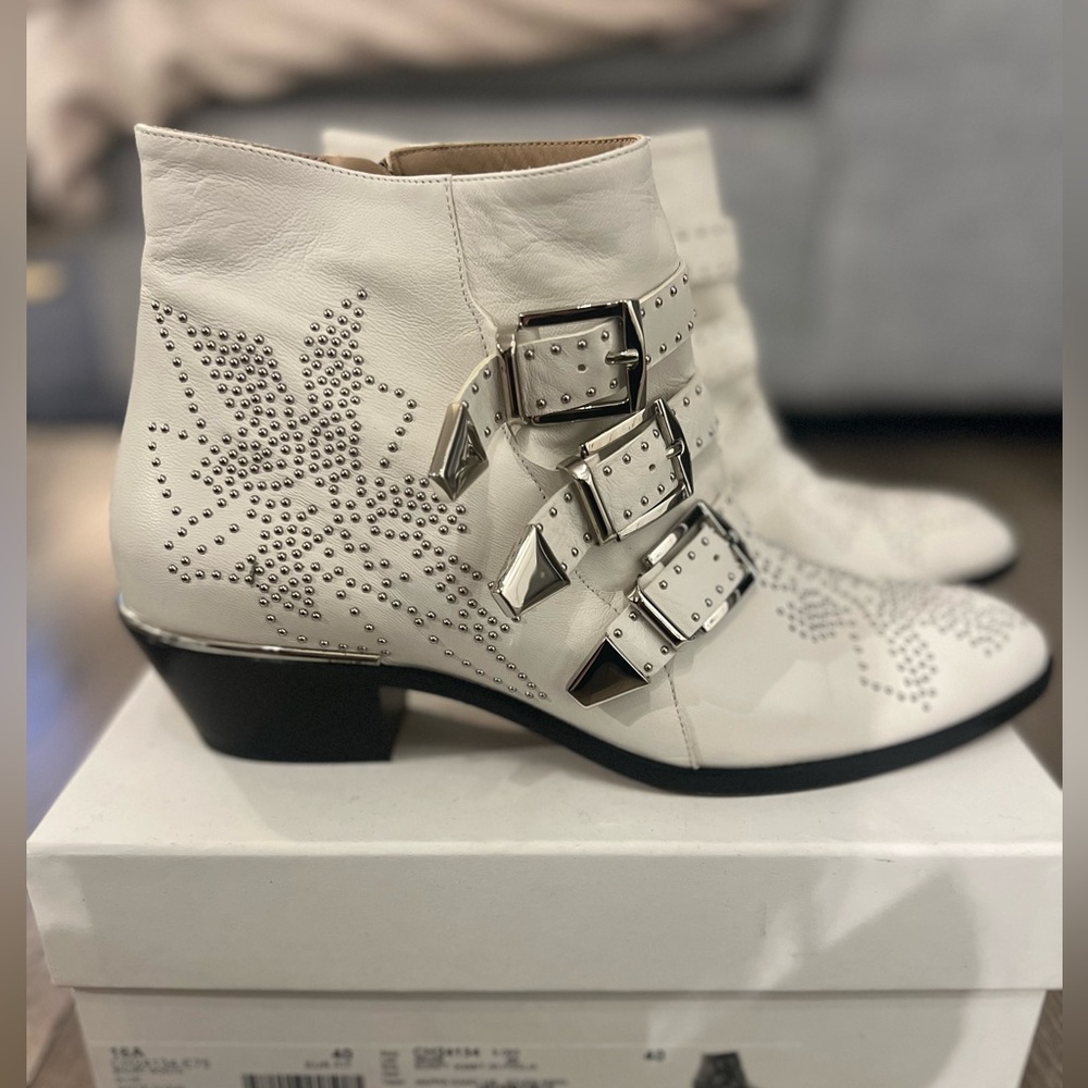 Authentic White Leather Chloe Studded Susanna Boots (40)